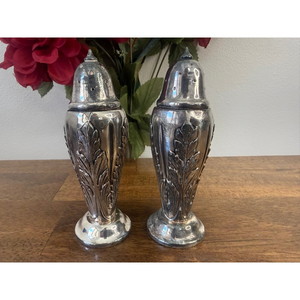Vintage Silver Plate Salt Pepper Shakers Leaf Pattern Victorian Gothic Table